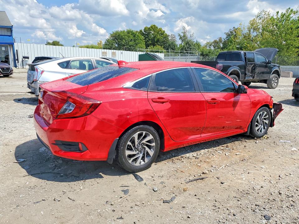 Photo 3 from auction – 2018 HONDA CIVIC with VIN 2HGFC2F71JH506730