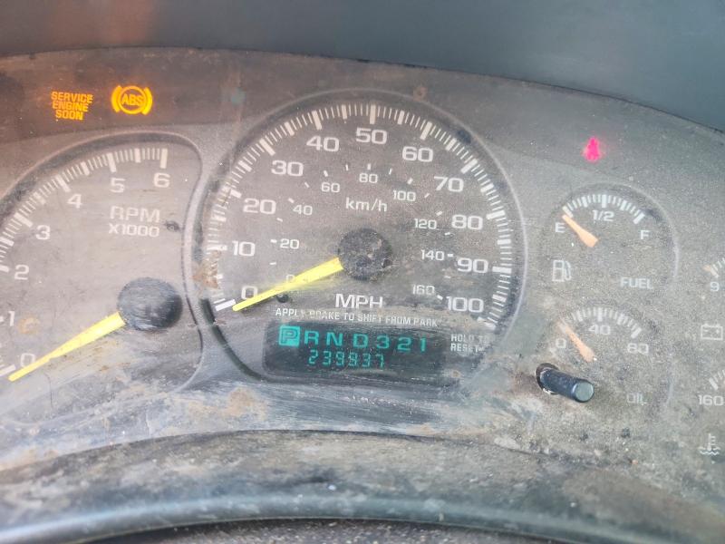 Photo 9 from auction – 2000 CHEVROLET SILVERADO with VIN 2GCEC19T3Y1138227