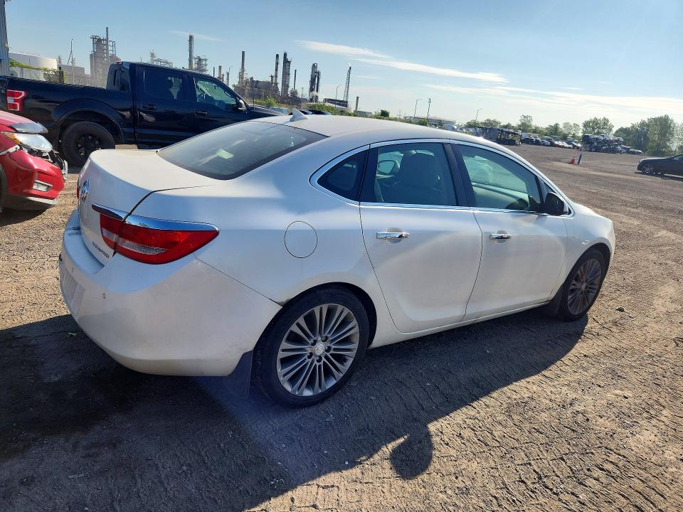 Photo 3 from auction – 2013 BUICK VERANO with VIN 1G4PS5SK8D4213891