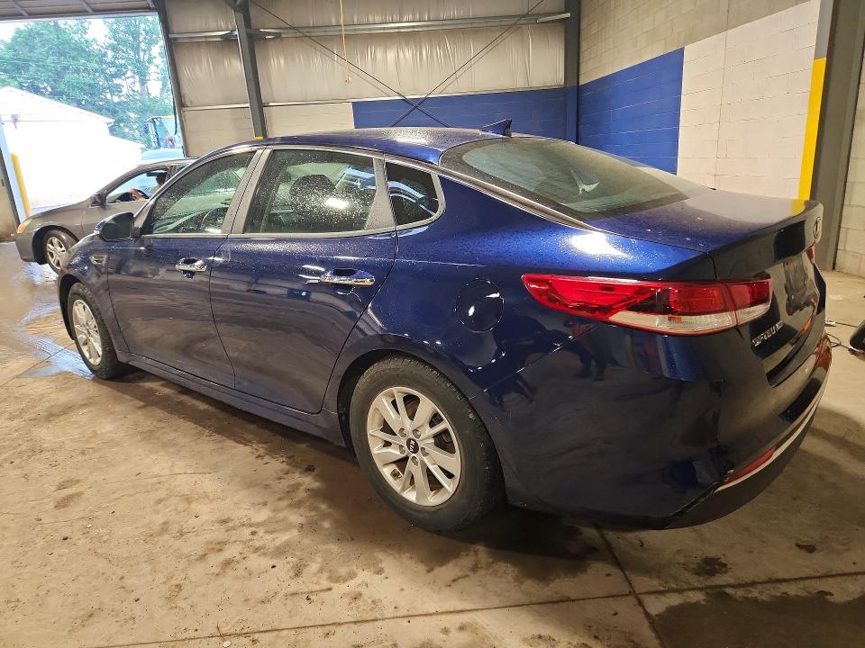 Photo 2 from auction – 2017 KIA OPTIMA with VIN 5XXGT4L38HG170491