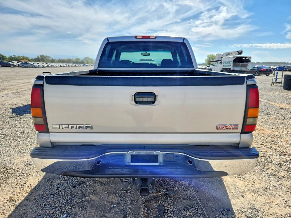 Photo 6 from auction – 2005 GMC NEW SIERRA with VIN 2GTEC13T751142074