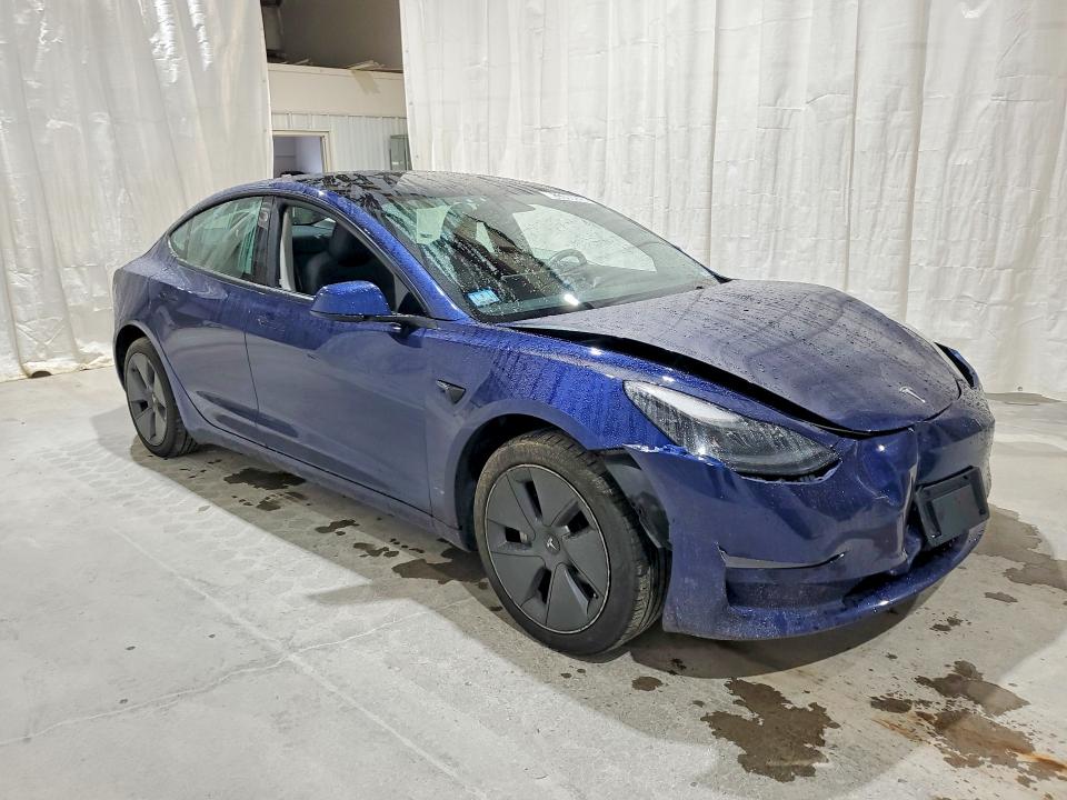 Photo 4 from auction – 2022 TESLA MODEL 3 with VIN 5YJ3E1EA3NF369773