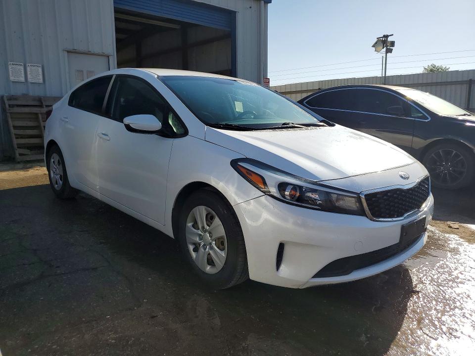 Photo 4 from auction – 2018 KIA FORTE with VIN 3KPFL4A71JE247072