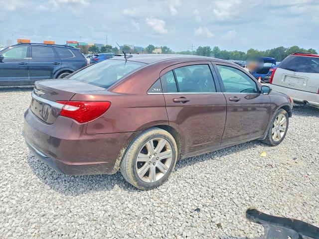 Photo 3 from auction – 2013 CHRYSLER 200 with VIN 1C3CCBAB2DN648078