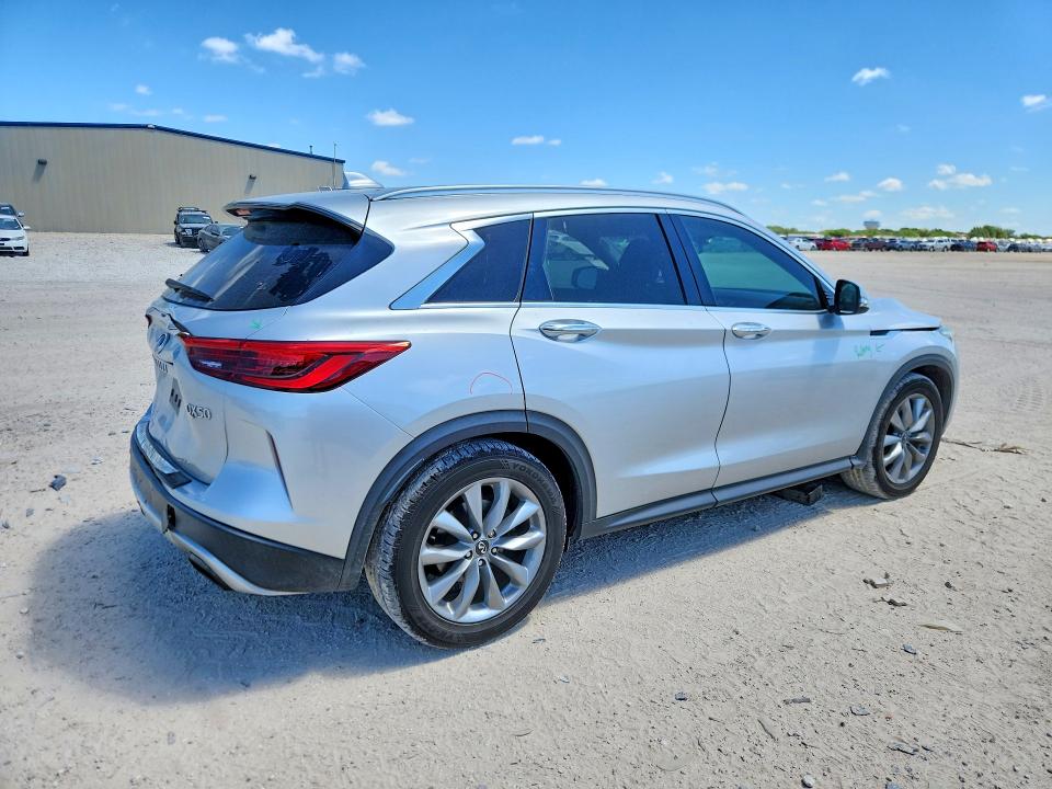 Photo 3 from auction – 2019 INFINITI QX50 with VIN 3PCAJ5M16KF137675