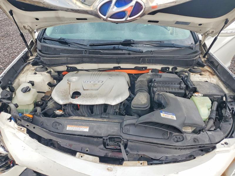 Photo 11 from auction – 2014 HYUNDAI SONATA with VIN KMHEC4A44EA110049