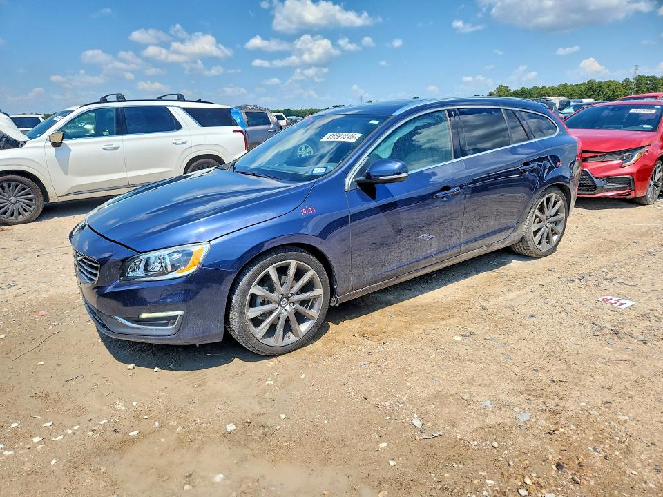 2015 VOLVO V60