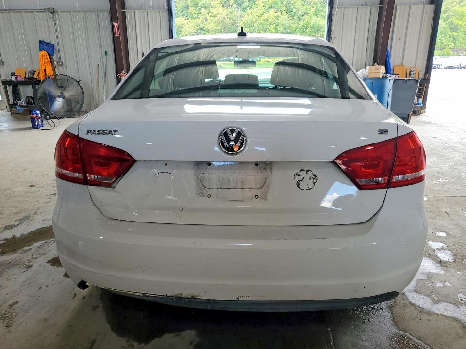 Photo 6 from auction – 2013 VOLKSWAGEN PASSAT with VIN 1VWBP7A34DC092043