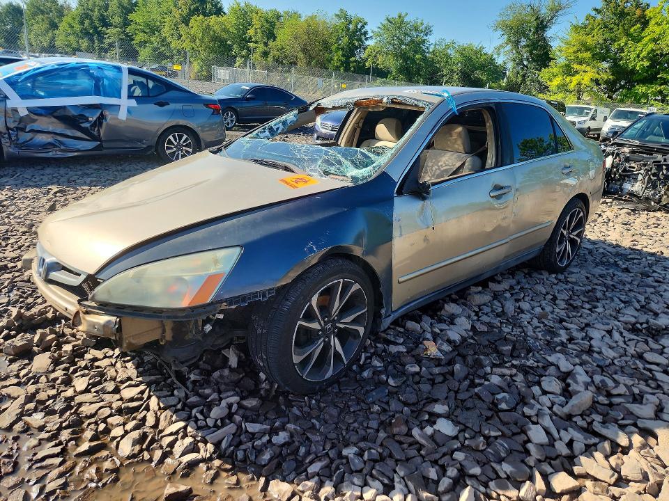 HONDA ACCORD 2004 with VIN 1HGCM56384A177512 - Photo from auction