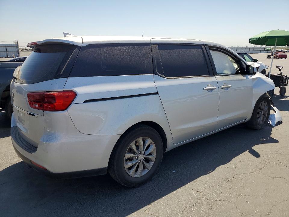 Photo 3 from auction – 2019 KIA SEDONA with VIN KNDMA5C18K6559196