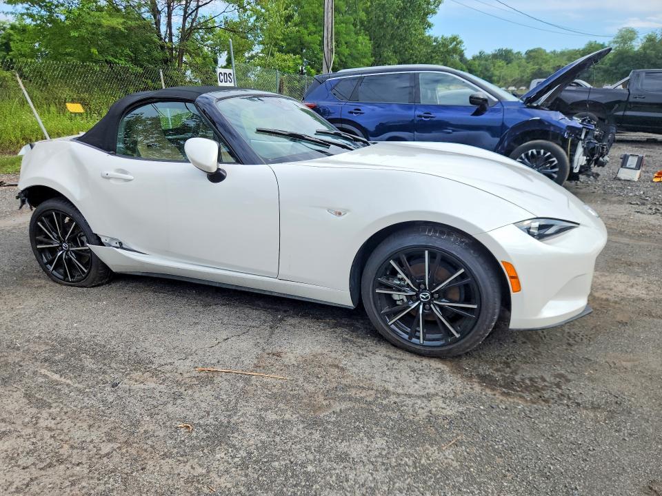 Photo 4 from auction – 2026 MAZDA MX-5 MIATA with VIN JM1NDAD71T0702663