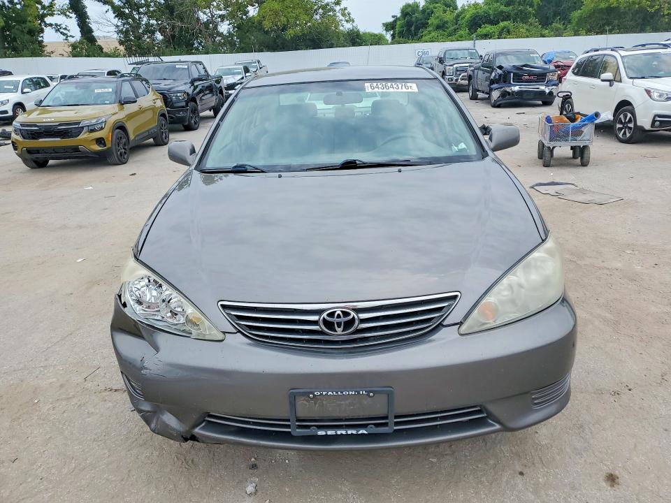 Photo 5 from auction – 2005 TOYOTA CAMRY with VIN 4T1BE32K15U532976