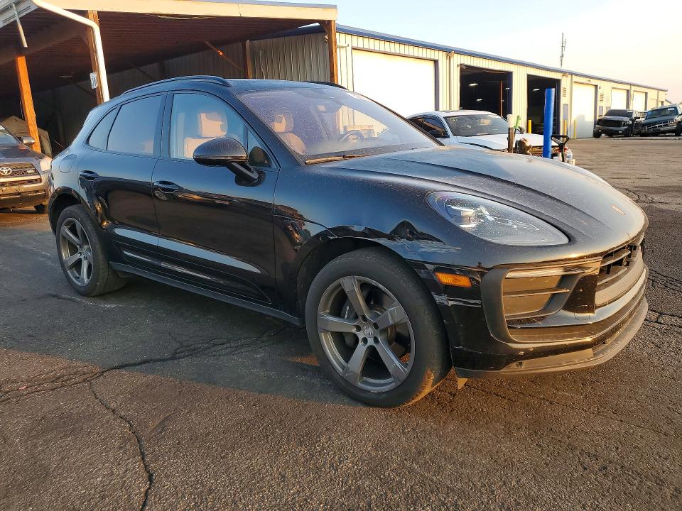 Photo 4 from auction – 2024 PORSCHE MACAN with VIN WP1AA2A51RLB00965