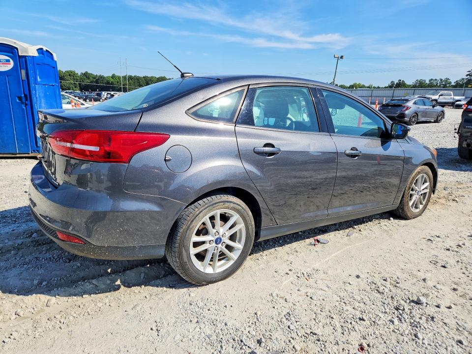 Photo 3 from auction – 2016 FORD FOCUS with VIN 1FADP3F20GL261974
