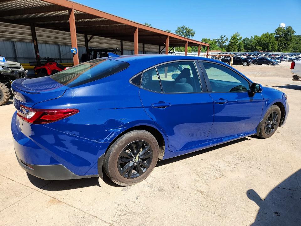 Zdjęcie 3 z aukcji – 2026 TOYOTA CAMRY z VIN 4T1DAACK2TU242640