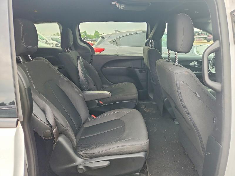 Photo 11 from auction – 2019 CHRYSLER PACIFICA with VIN 2C4RC1H77KR532943