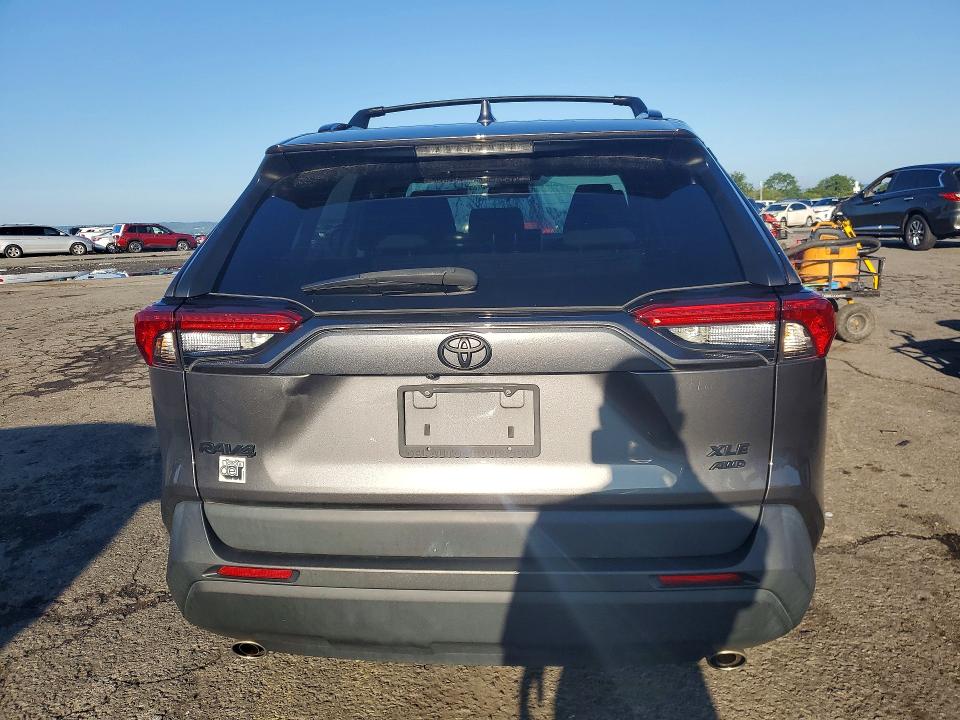 Photo 6 from auction – 2023 TOYOTA RAV4 with VIN 2T3P1RFV8PW335614