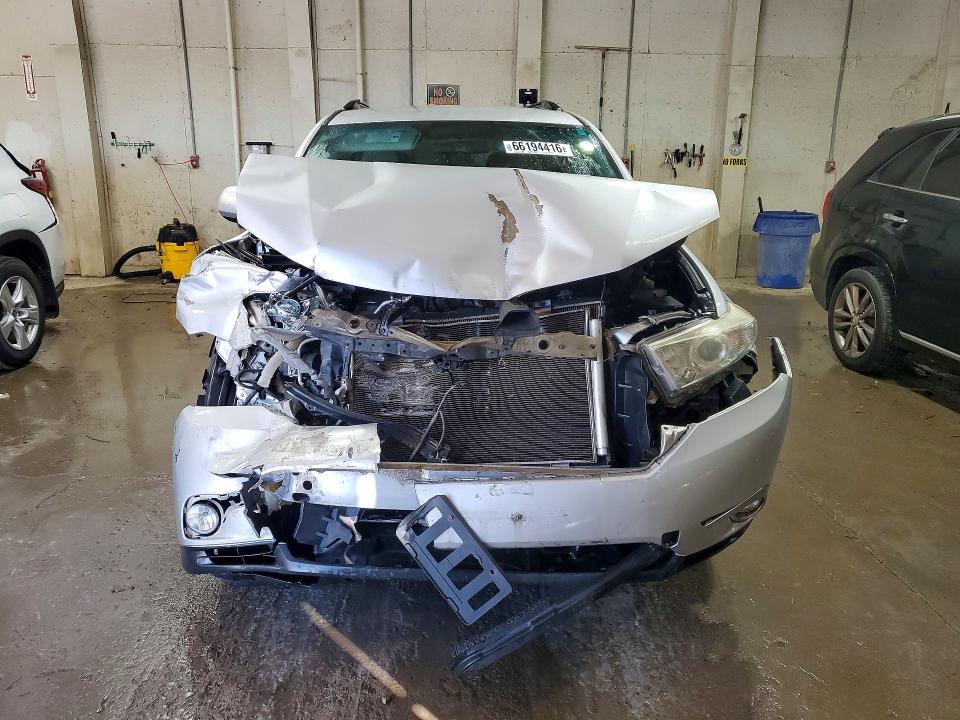 Photo 5 from auction – 2012 TOYOTA HIGHLANDER with VIN 5TDBK3EH9CS165453