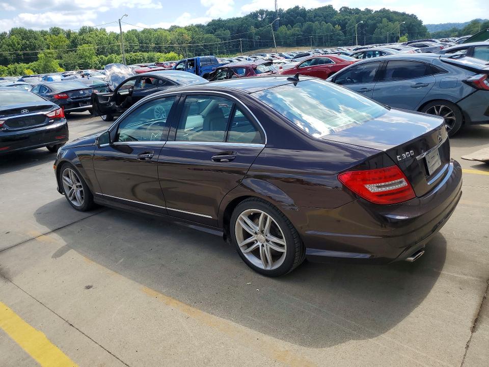 Photo 2 from auction – 2012 MERCEDES-BENZ C with VIN WDDGF8BB4CA618100
