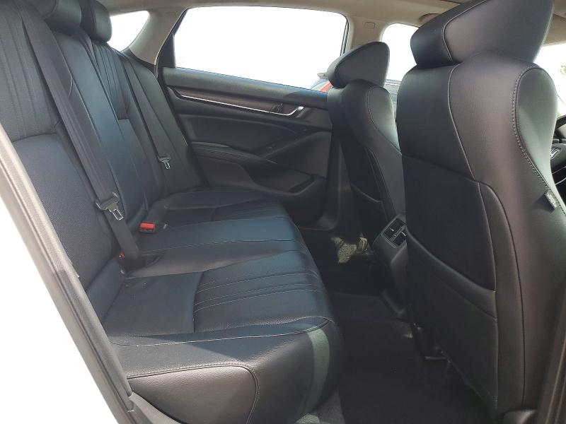 Photo 10 from auction – 2018 HONDA ACCORD with VIN 1HGCV1F50JA074040