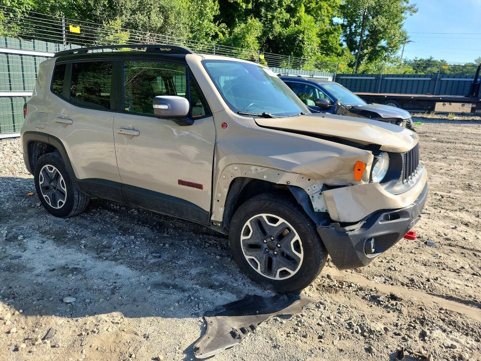 Photo 4 from auction – 2016 JEEP RENEGADE with VIN ZACCJBCTXGPD93344