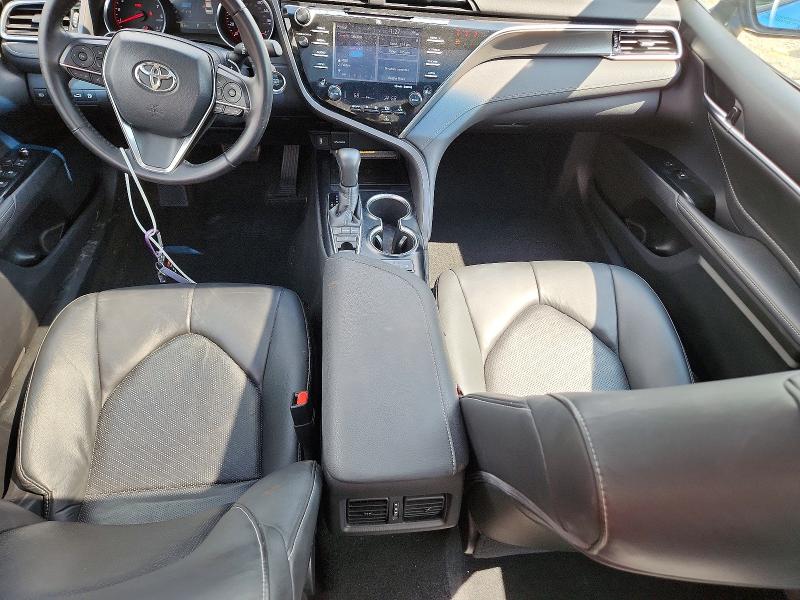 Снимка 8 от търг – 2018 TOYOTA CAMRY с VIN 4T1B61HK9JU093013