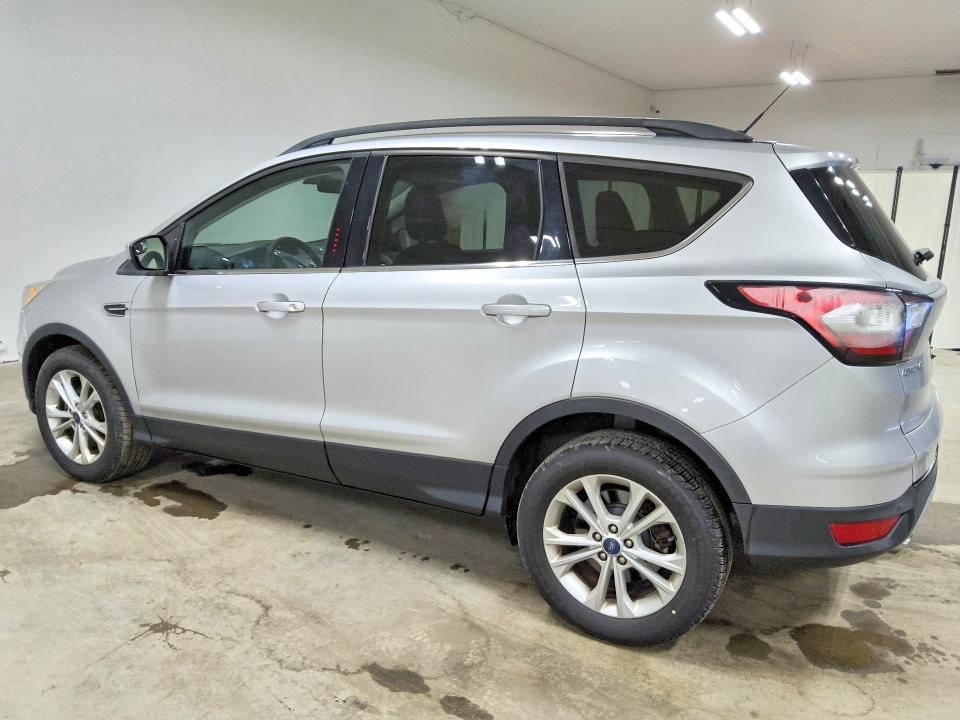 Photo 2 from auction – 2018 FORD ESCAPE with VIN 1FMCU0GD9JUC10614