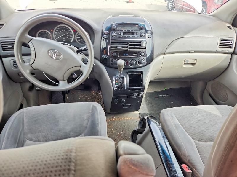Photo 8 from auction – 2004 TOYOTA SIENNA with VIN 5TDZA23C14S045117