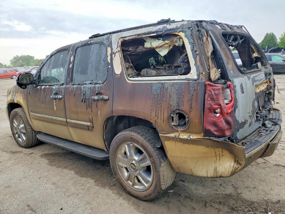 Photo 2 from auction – 2010 CHEVROLET TAHOE with VIN 1GNUKCE0XAR271173