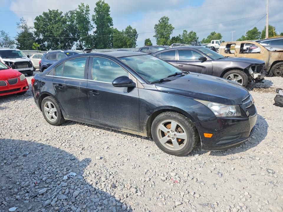 Photo 4 from auction – 2014 CHEVROLET CRUZE with VIN 1G1PC5SB0E7456752