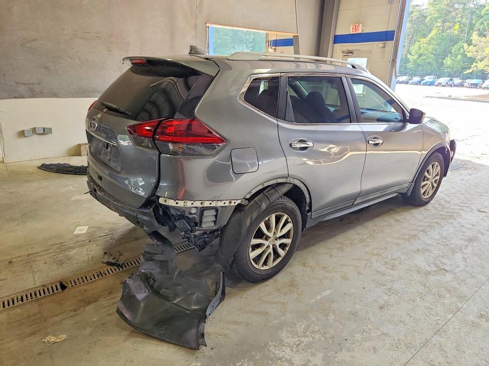 Photo 3 from auction – 2018 NISSAN ROGUE with VIN 5N1AT2MV0JC774418