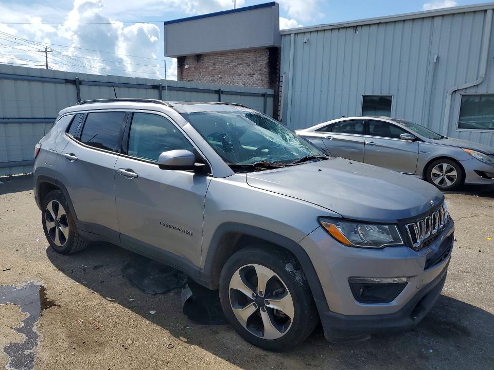 Photo 4 from auction – 2017 JEEP COMPASS with VIN 3C4NJCBB3HT632525