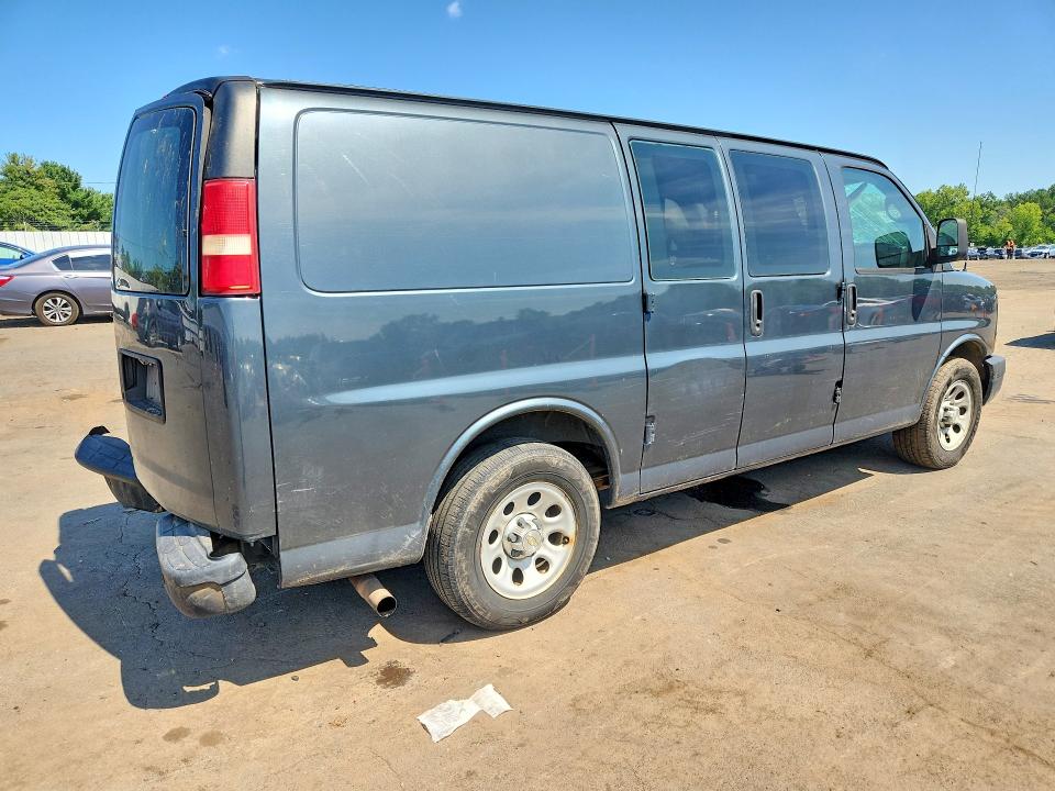 Photo 3 from auction – 2014 CHEVROLET EXPRESS G1500 with VIN 1GCSGAFX3E1149700