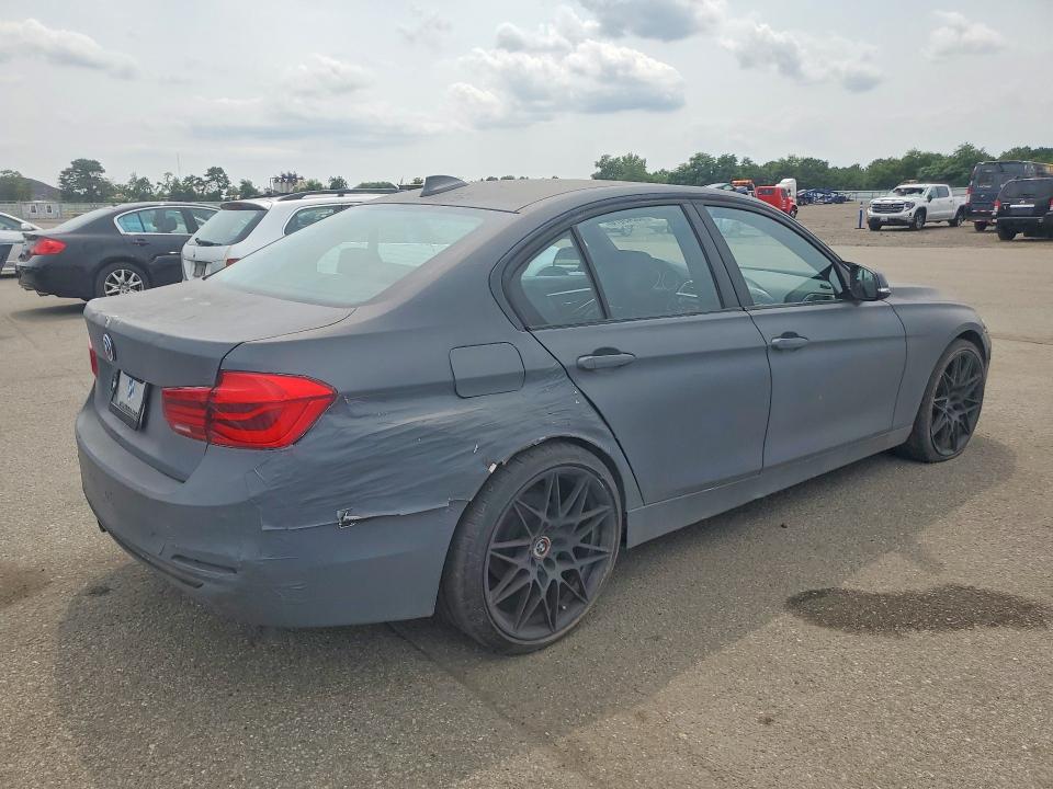 Photo 3 from auction – 2018 BMW 330 with VIN WBA8D9C53JA607876