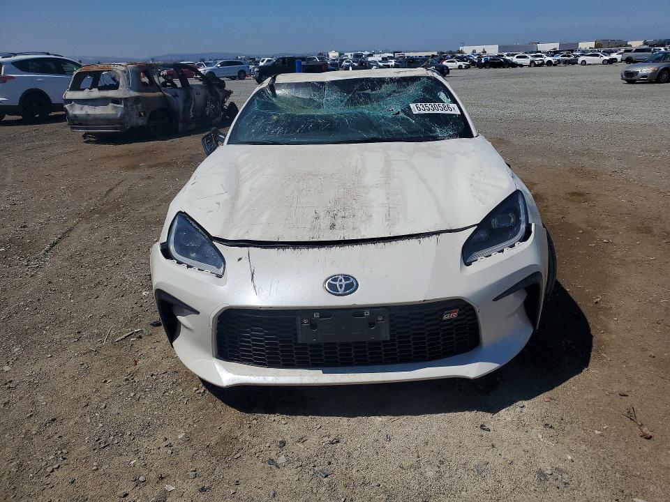 Photo 5 from auction – 2024 TOYOTA GR86 with VIN JF1ZNBB16R8758391