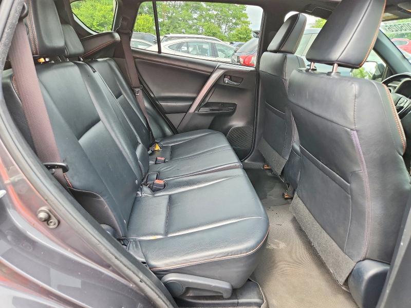 Photo 11 from auction – 2016 TOYOTA RAV4 with VIN JTMJFREV5GJ092271