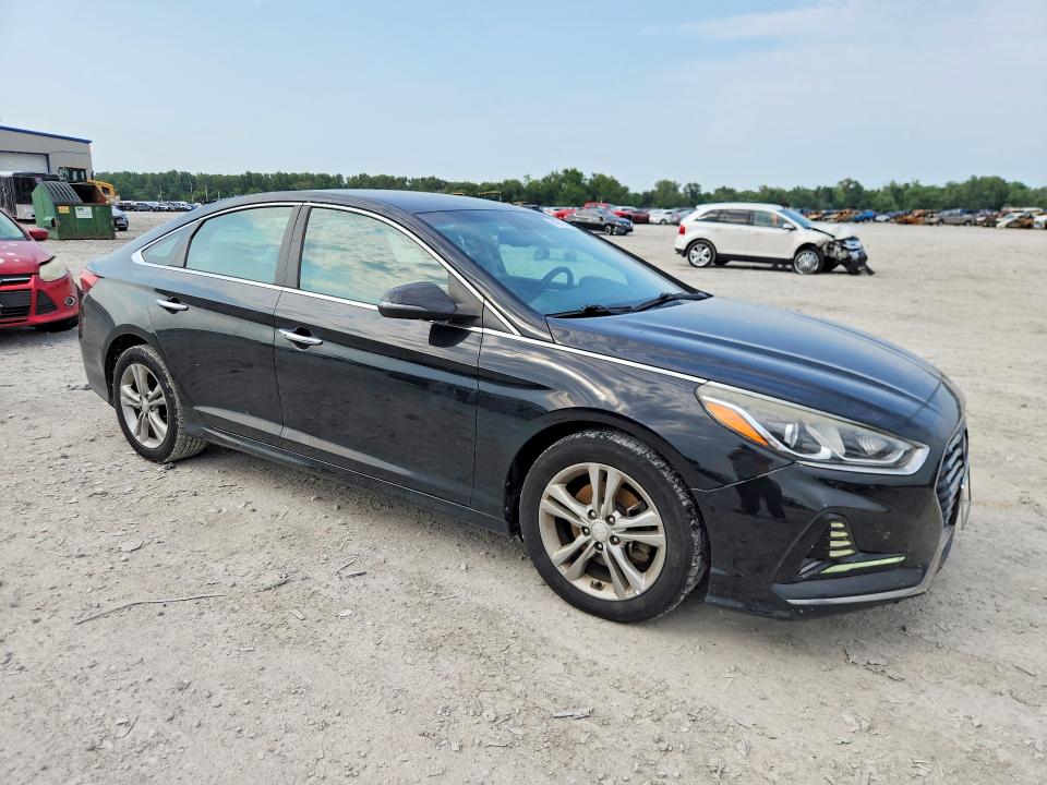 Photo 4 from auction – 2018 HYUNDAI SONATA with VIN 5NPE34AF9JH624844