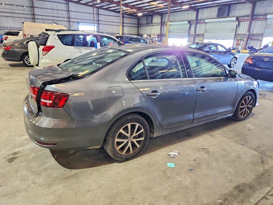 Photo 3 from auction – 2017 VOLKSWAGEN JETTA with VIN 3VWDB7AJ4HM279244
