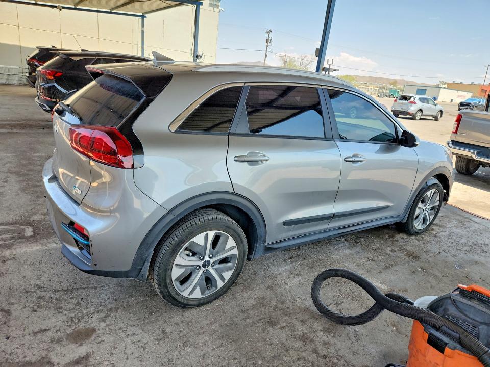 Foto 3 de la subasta – 2022 KIA NIRO EV con VIN KNDCC3LG5N5153885