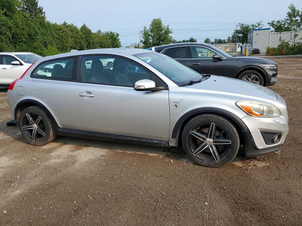 Photo 4 from auction – 2011 VOLVO C30 with VIN YV1672MK2B2231349