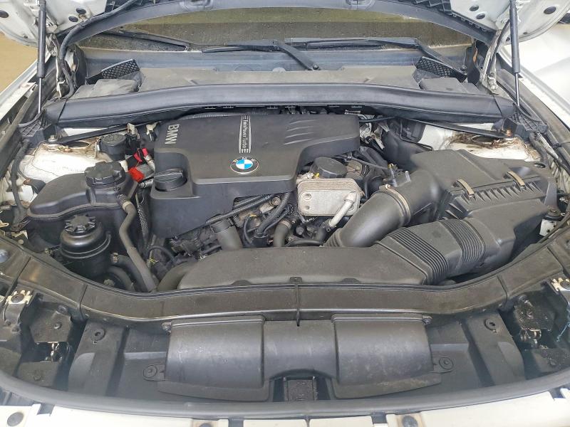 Photo 11 from auction – 2013 BMW X1 with VIN WBAVL1C52DVR91539