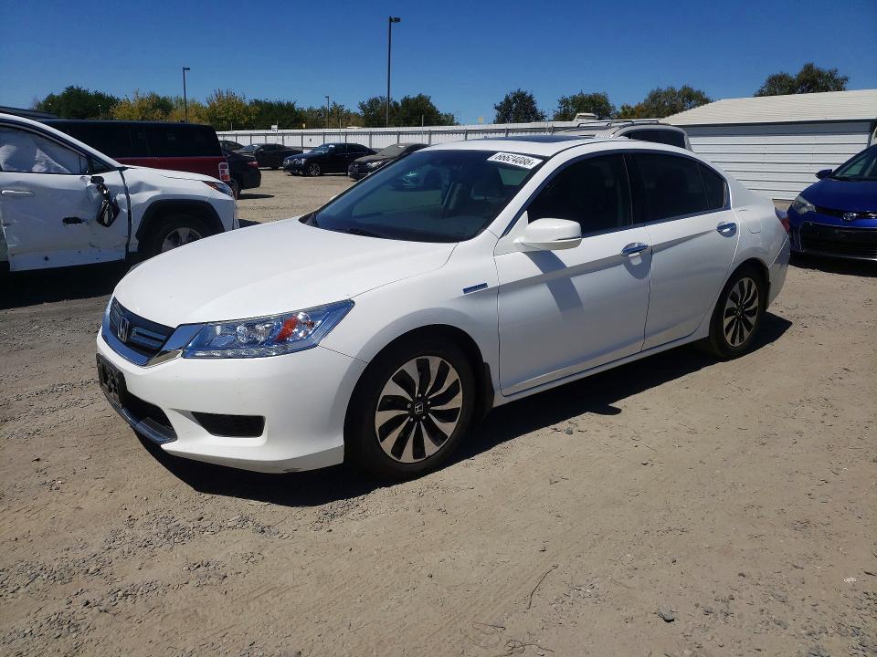HONDA ACCORD 2015 with VIN 1HGCR6F70FA010543 - Photo from auction