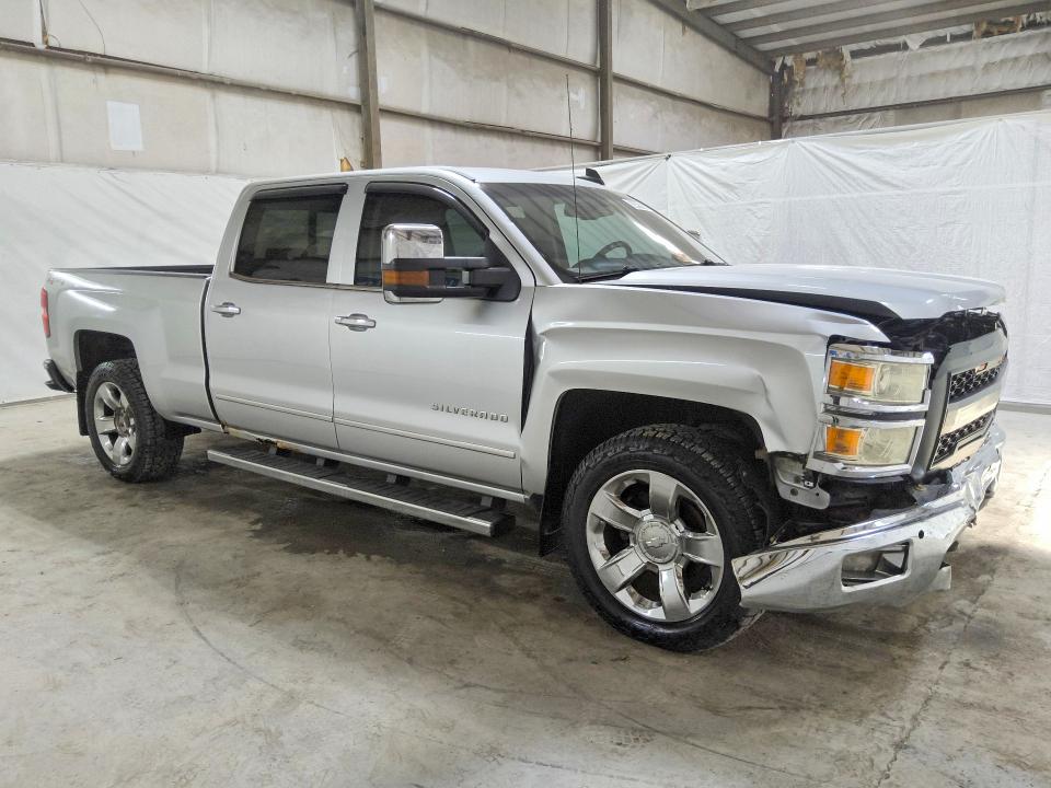 Снимка 4 от търг – 2015 CHEVROLET SILVERADO с VIN 3GCUKSEJ7FG359889