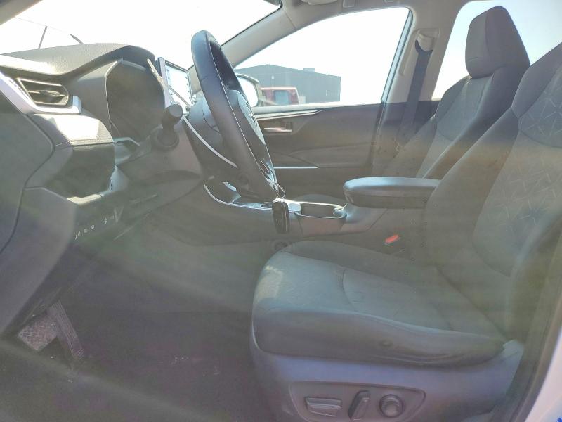 Photo 7 from auction – 2021 TOYOTA RAV4 with VIN 2T3P1RFV6MC148238
