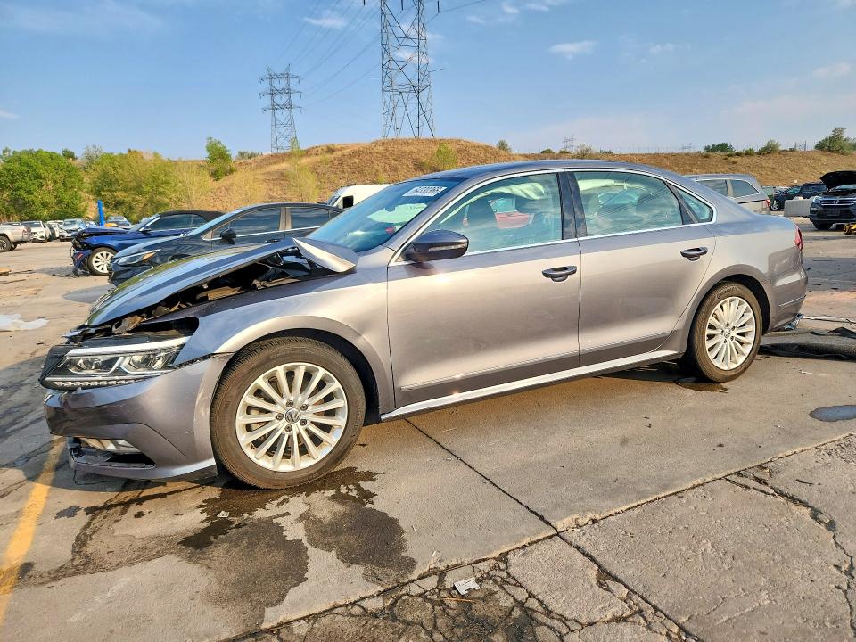 Снимка 1 от търг – 2017 VOLKSWAGEN PASSAT с VIN 1VWBT7A35HC025632
