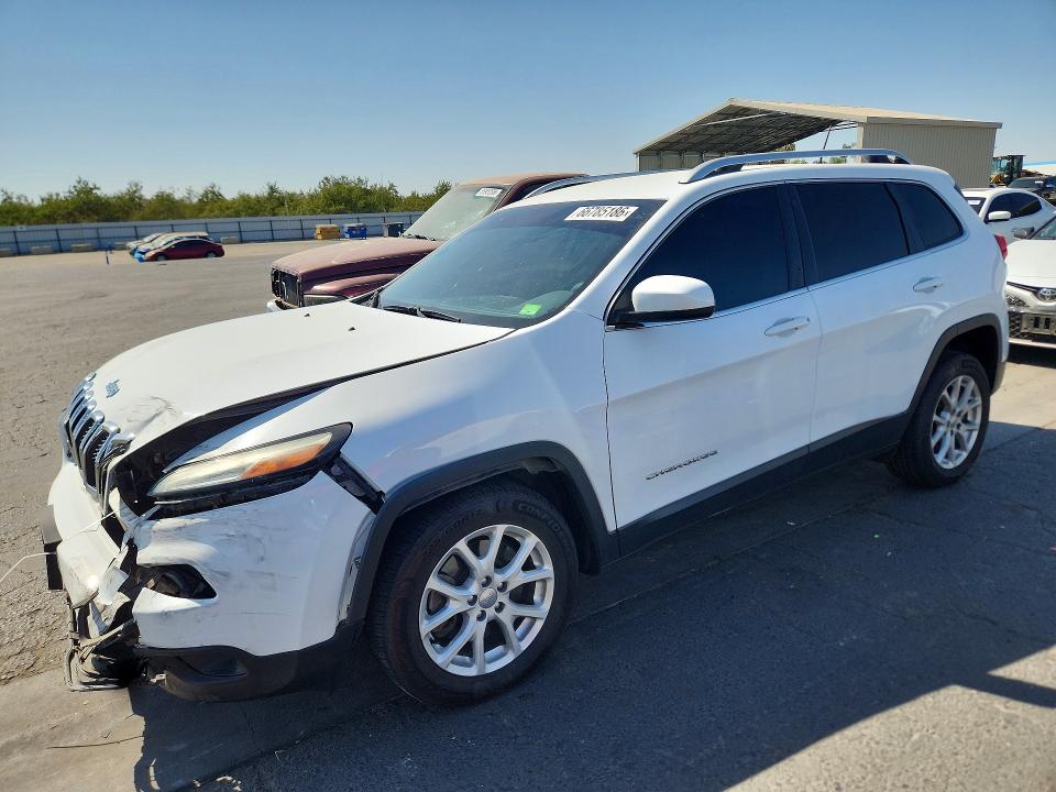JEEP CHEROKEE 2018 with VIN 1C4PJLCB9JD615327 - Photo from auction