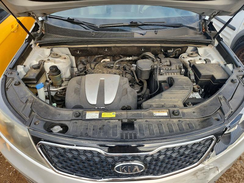 Photo 11 from auction – 2011 KIA SORENTO with VIN 5XYKWDA22BG144998