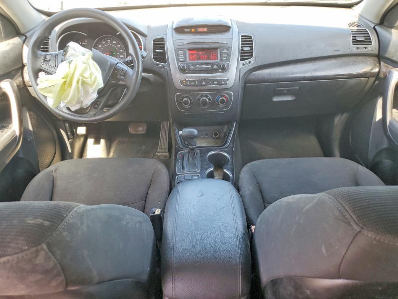 Photo 8 from auction – 2014 KIA SORENTO with VIN 5XYKT3A61EG447409