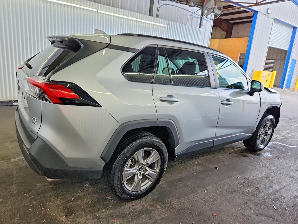 Photo 3 from auction – 2024 TOYOTA RAV4 with VIN 2T3P1RFV7RW454063