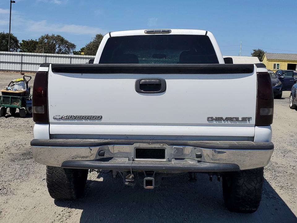 Photo 6 from auction – 2000 CHEVROLET SILVERADO with VIN 1GCEC19T6YZ332550